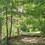 אתר קמפינג De La Chagnee 3*