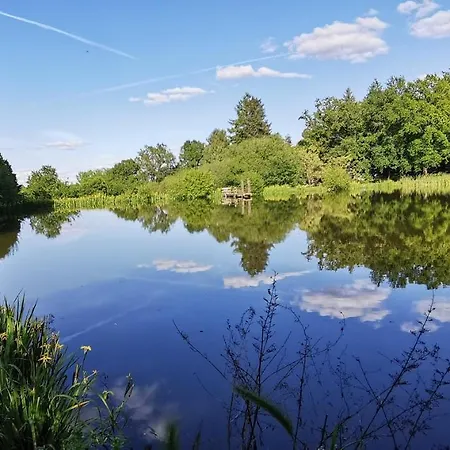 De La Chagnee 3* Saint-Aubin-le-Cloud