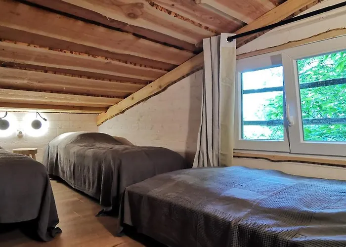 De La Chagnee Parque de Campismo Saint-Aubin-le-Cloud